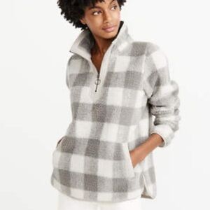 Abercrombie & Fitch Cream and Gray Checkered Fleece